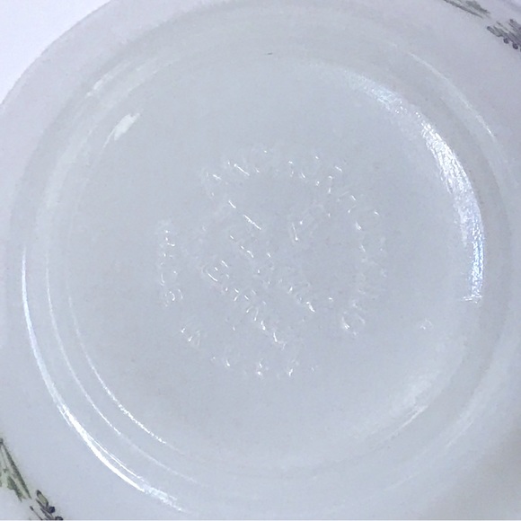 Anchor Hocking Fire King Milk Glass Meadow Green Bar Handle Soup Bowl 70s - Picture 7 of 12